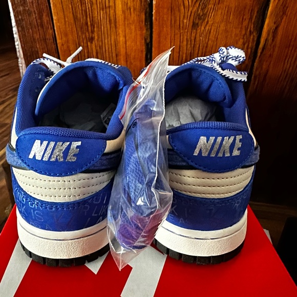 Nike Dunk Low ‘Jackie Robinson’ - Picture 6 of 11